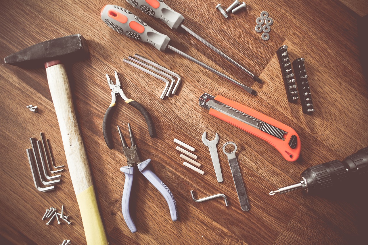 15 Must Have Tools For The Home Owner's Toolbox